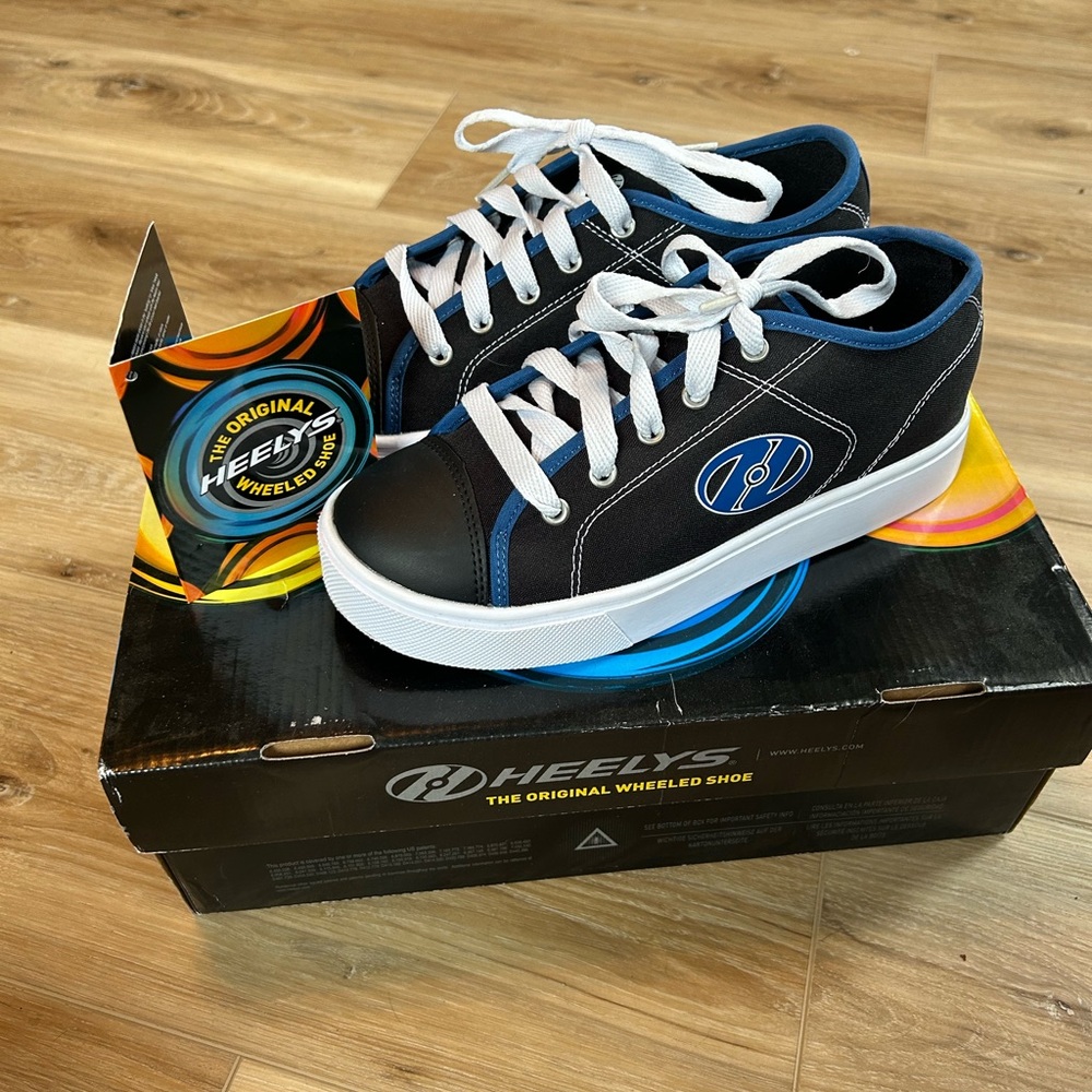 Heelys kids Black and Blue Sneakers